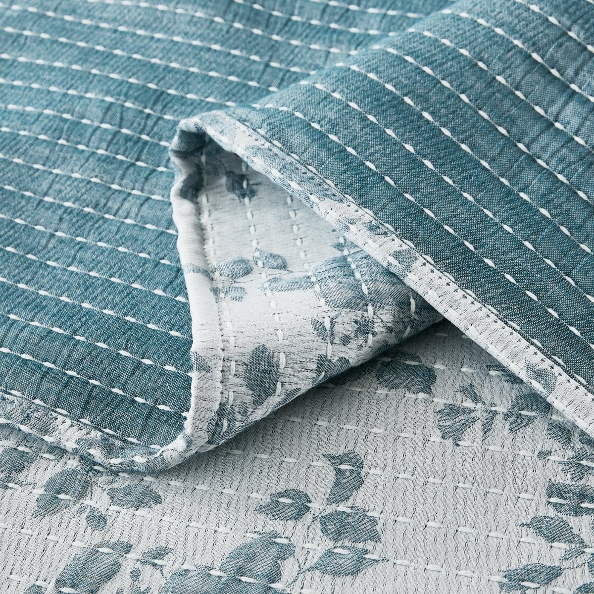 Rose Garden Pick Stitch Jacquard Matelasse Coverlet Set