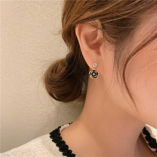 Dongdaemun Heart-shaped Stud Earrings