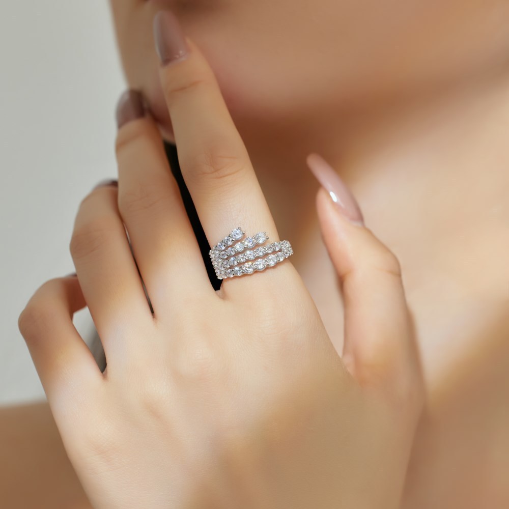 Sterling Silver Zircon Fashion Ring