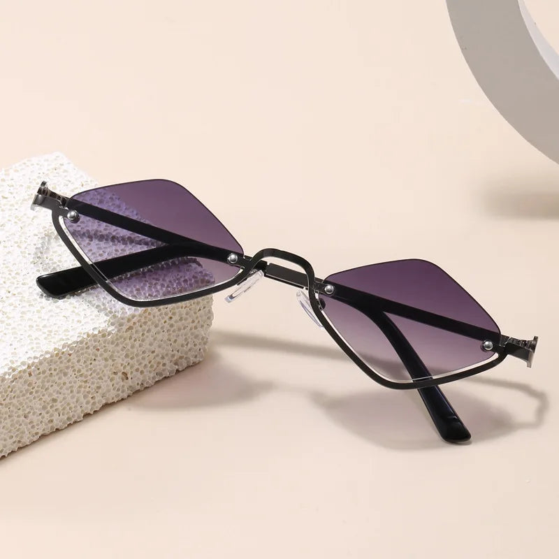 Throwshade Rhombus Cut Retro Sunnies – Geometric UV400 Alloy Frame Sunglasses for That Vintage Rockstar Flex