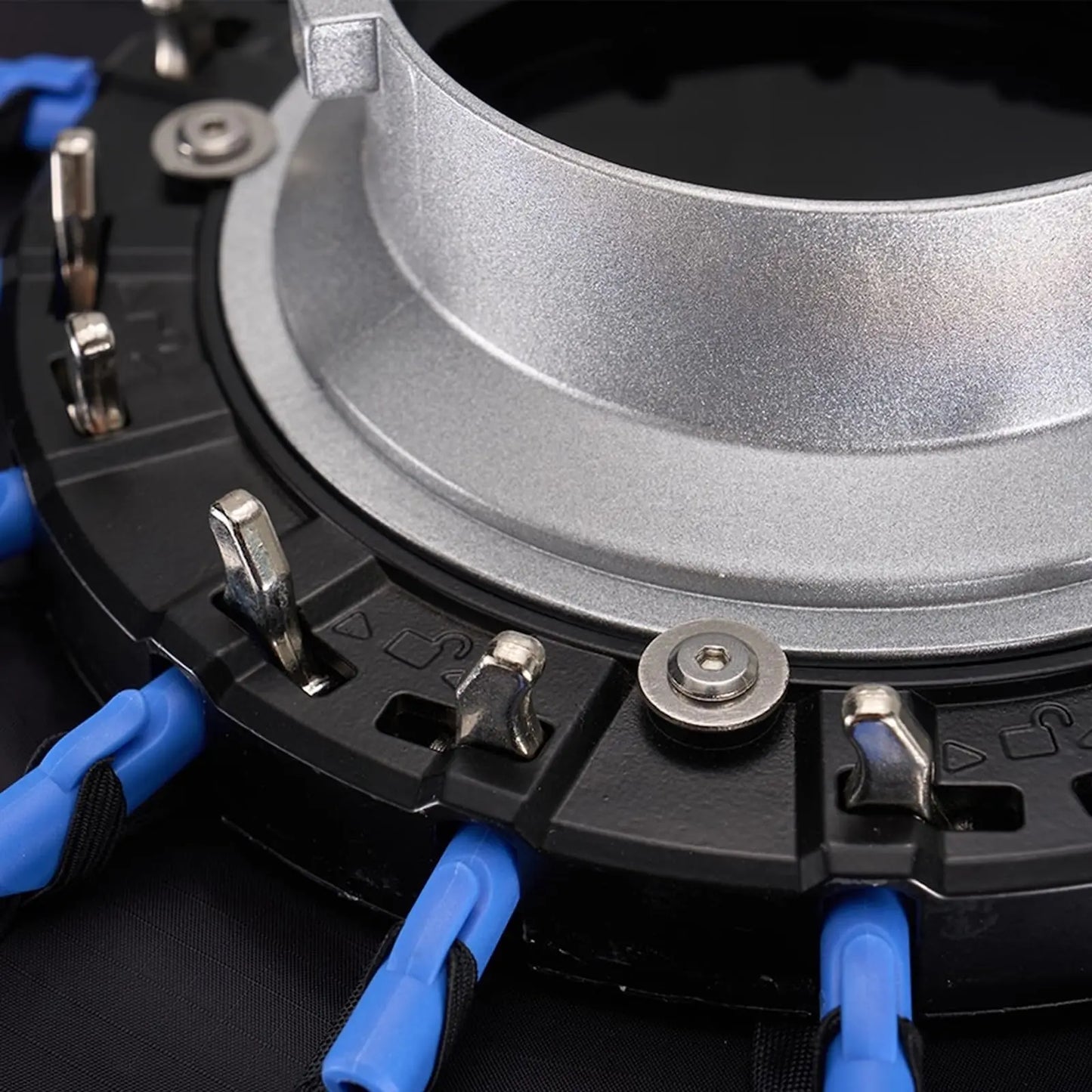 FLASH POPPER 90: Quick-Fit Light Dome for Creators Who Don’t Miss a Shot