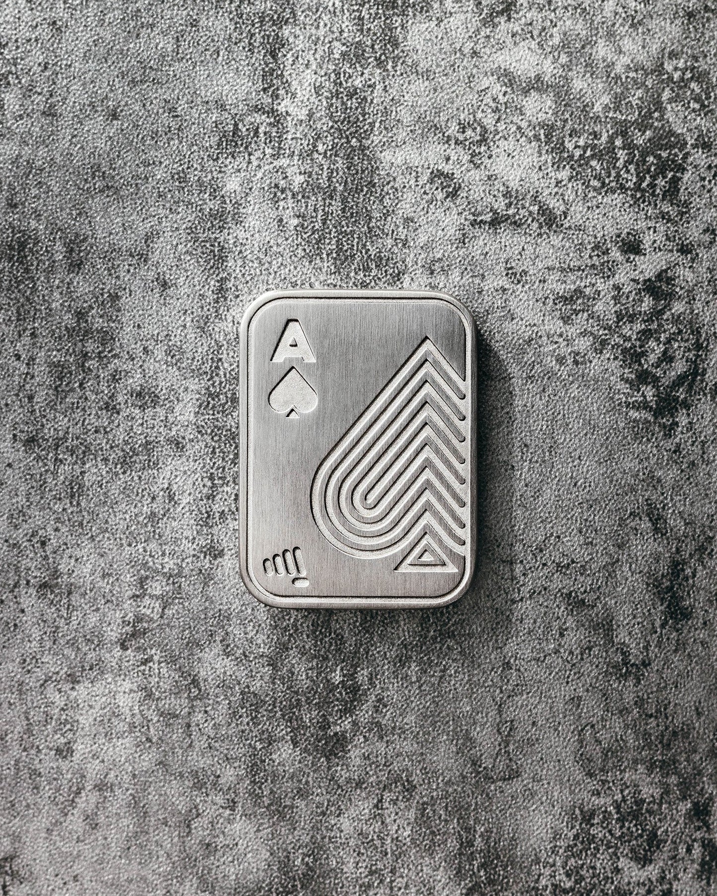 SHUFFLE POCKET ACES V2 (Satin Silver)
