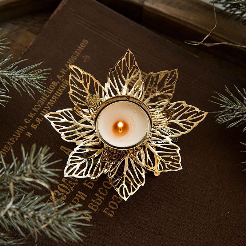 Christmas Golden Iron Candlestick Desktop Decoration Christmas Day Snowflake Decorations Table Arrangement