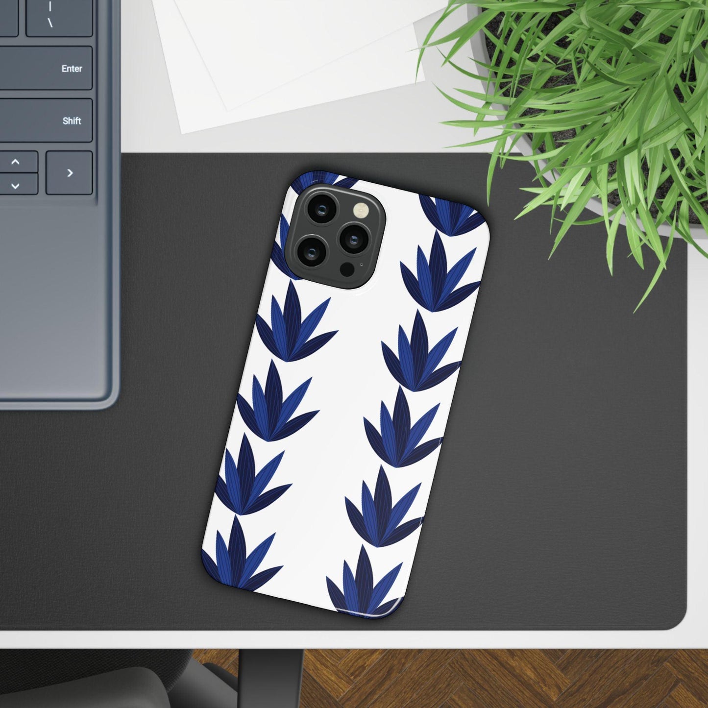 Leafy Serenity Phone Case – Embrace Nature’s Calm