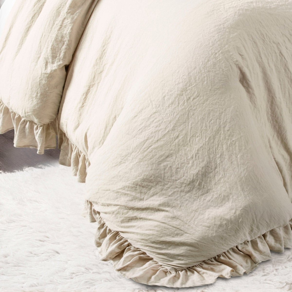 Reyna Comforter Set