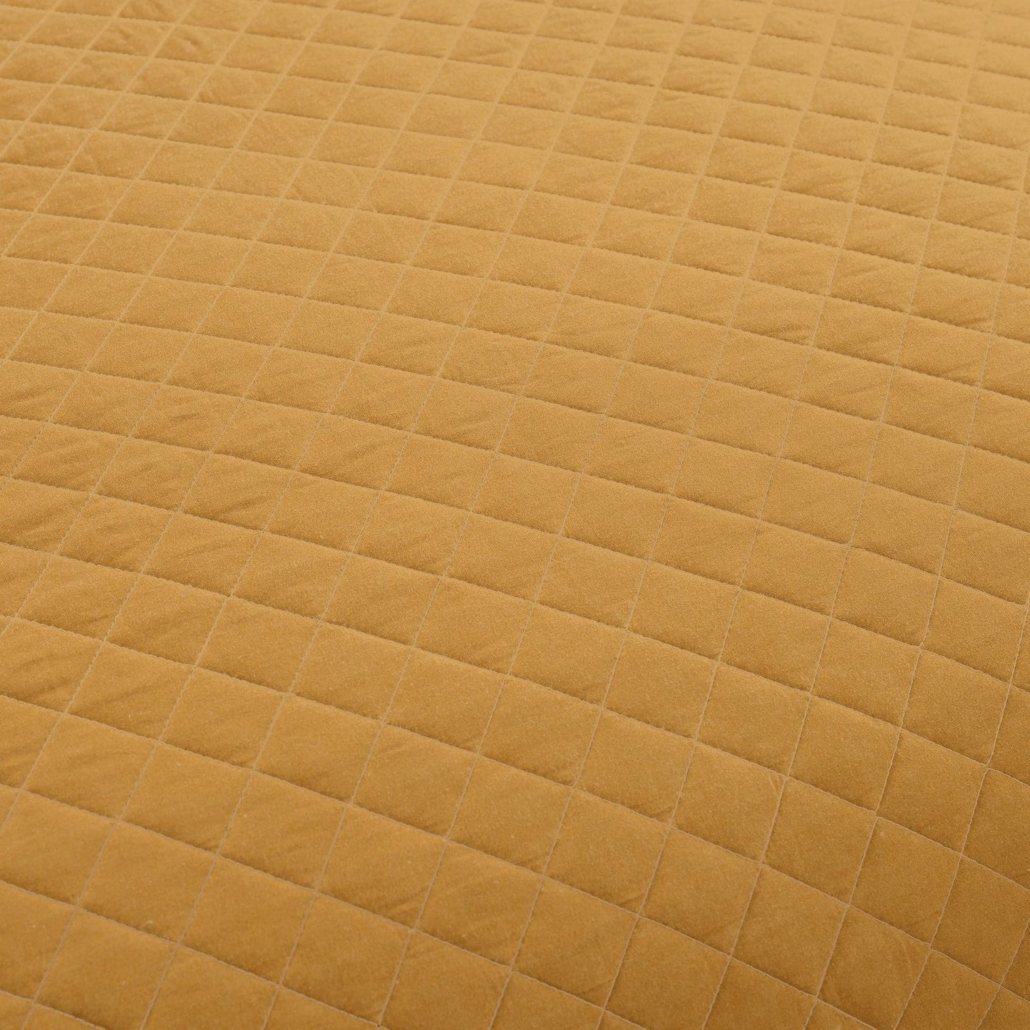 Ava Diamond Oversized Cotton Quilt Set