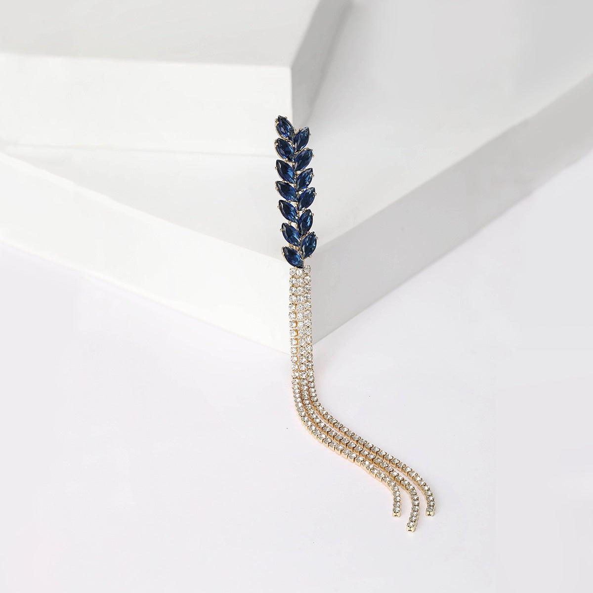 European And American Rhinestone Wheat Chain Brooch