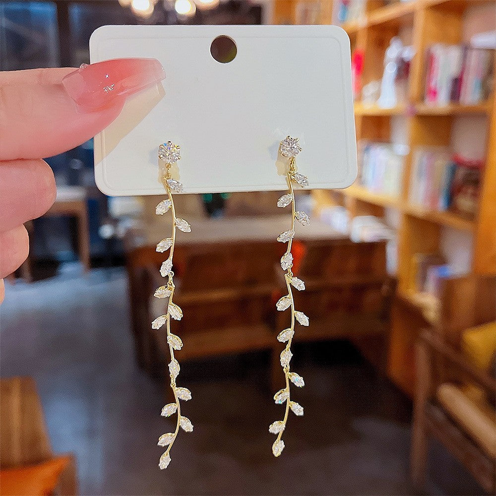 Light Luxury Pearl Earrings