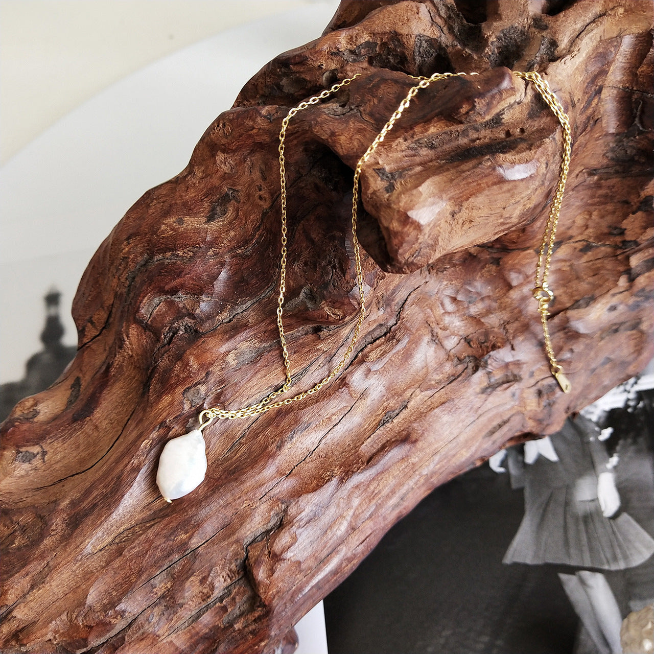 Baroque Pearl Pendant Necklace