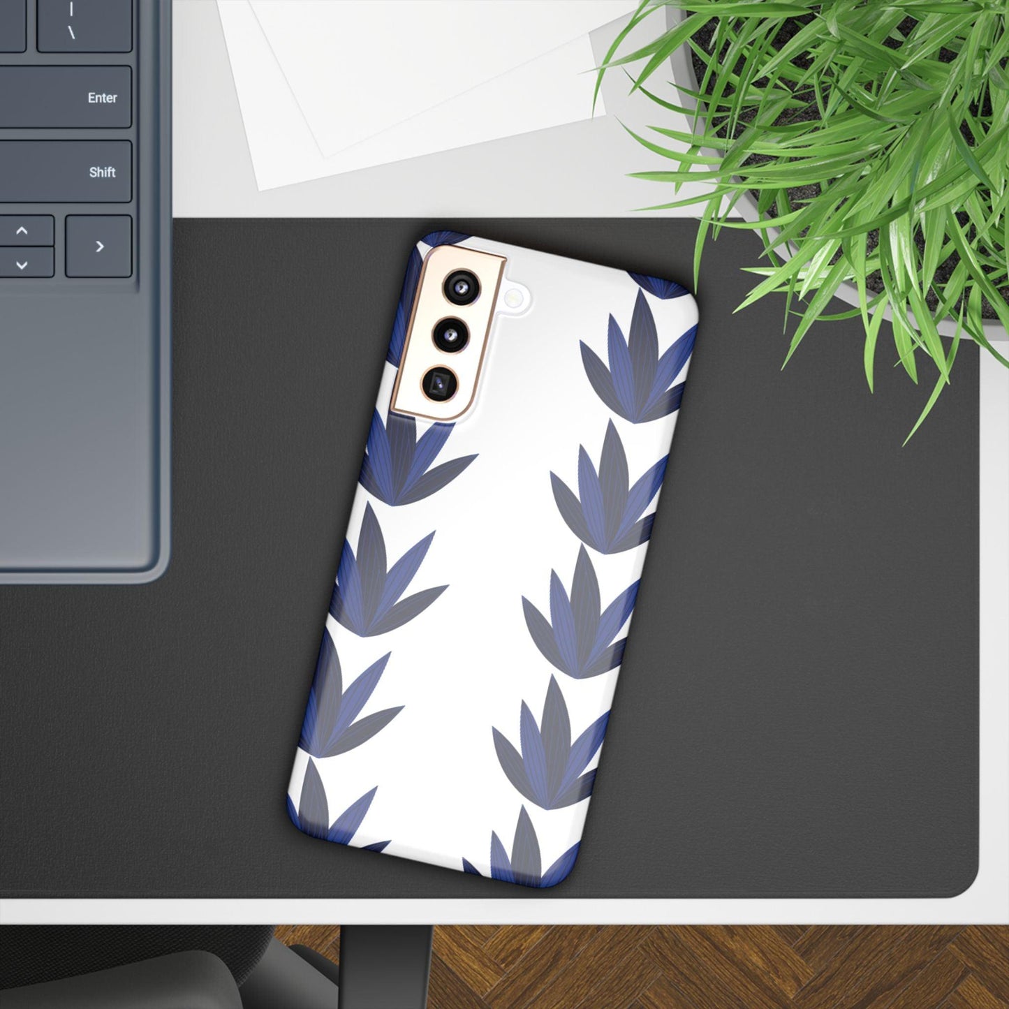 Leafy Serenity Phone Case – Embrace Nature’s Calm