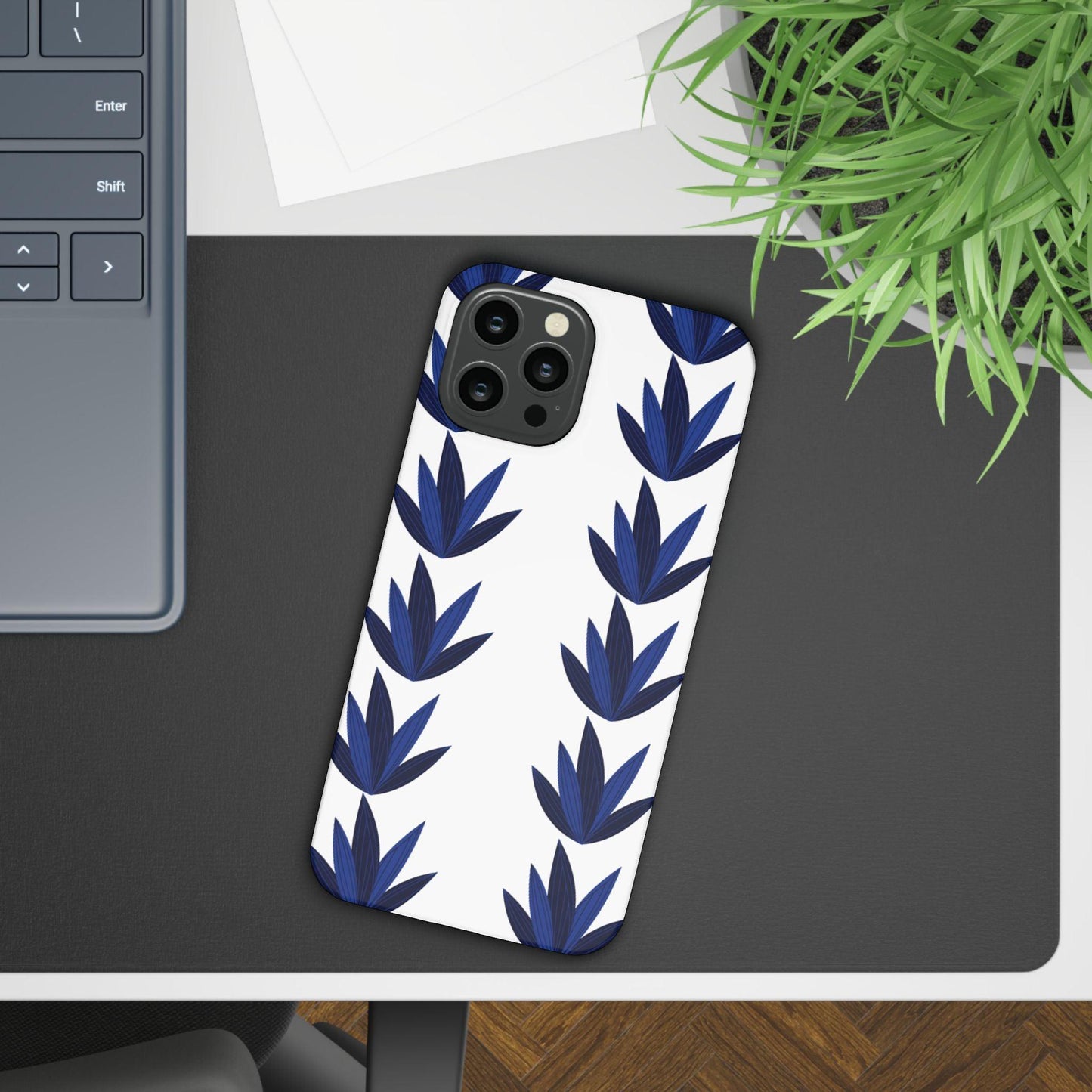 Leafy Serenity Phone Case – Embrace Nature’s Calm
