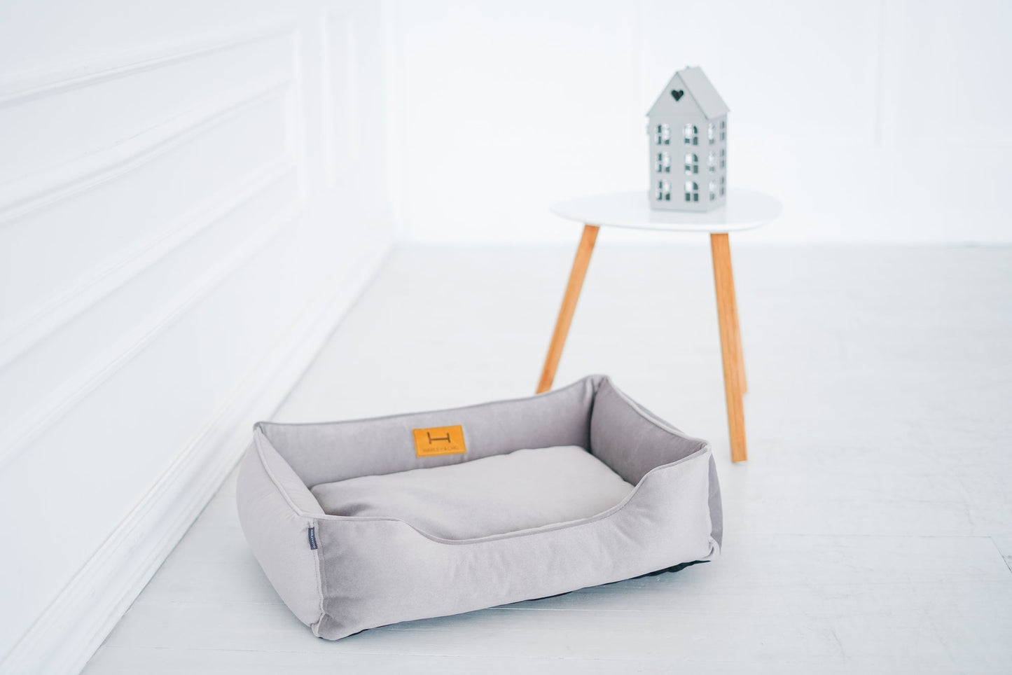 Velvet Cat Bed Dreamer