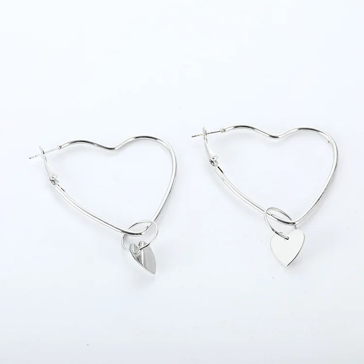 HeartBeam Kiss Dangle — Golden Love Earrings for Every Outfit, Every Season
