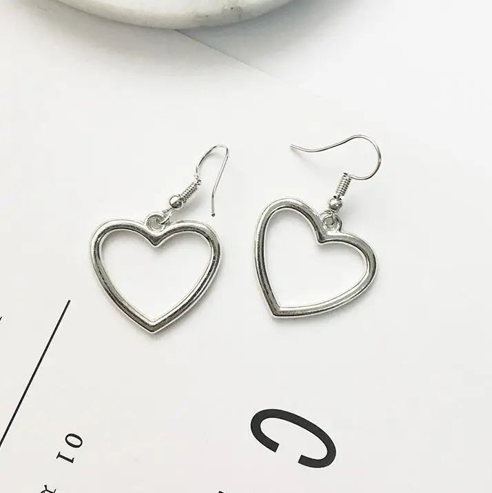 HeartBeam Kiss Dangle — Golden Love Earrings for Every Outfit, Every Season
