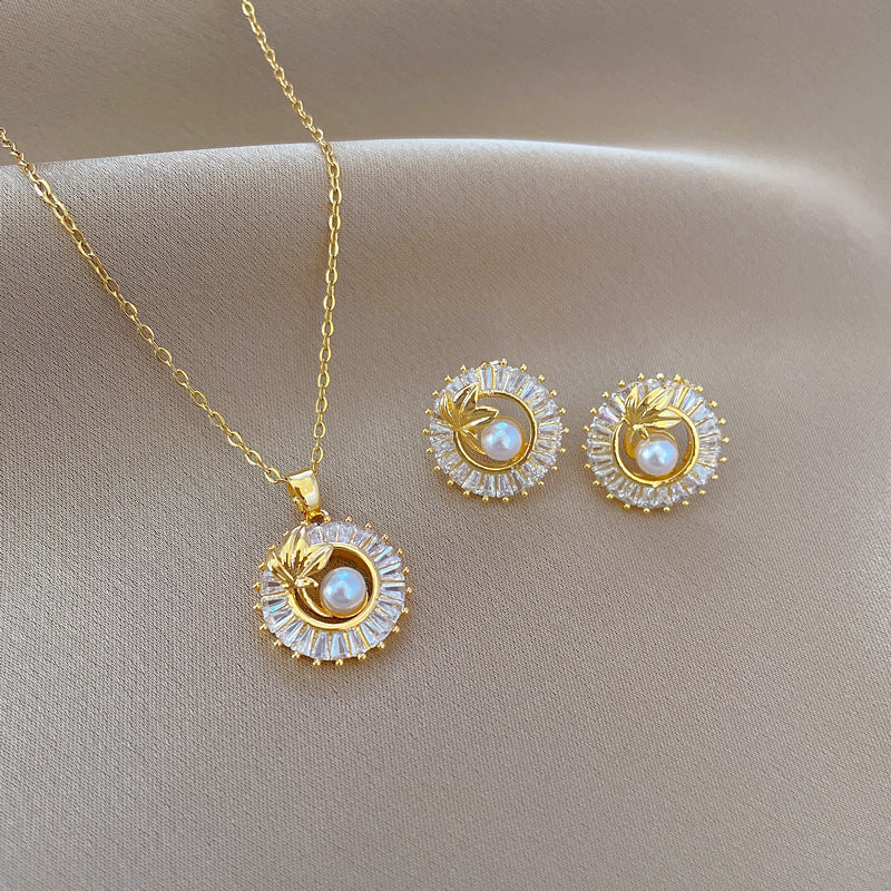 Square Full Diamond  Round Ring Leaves Necklace And Earrings Suite