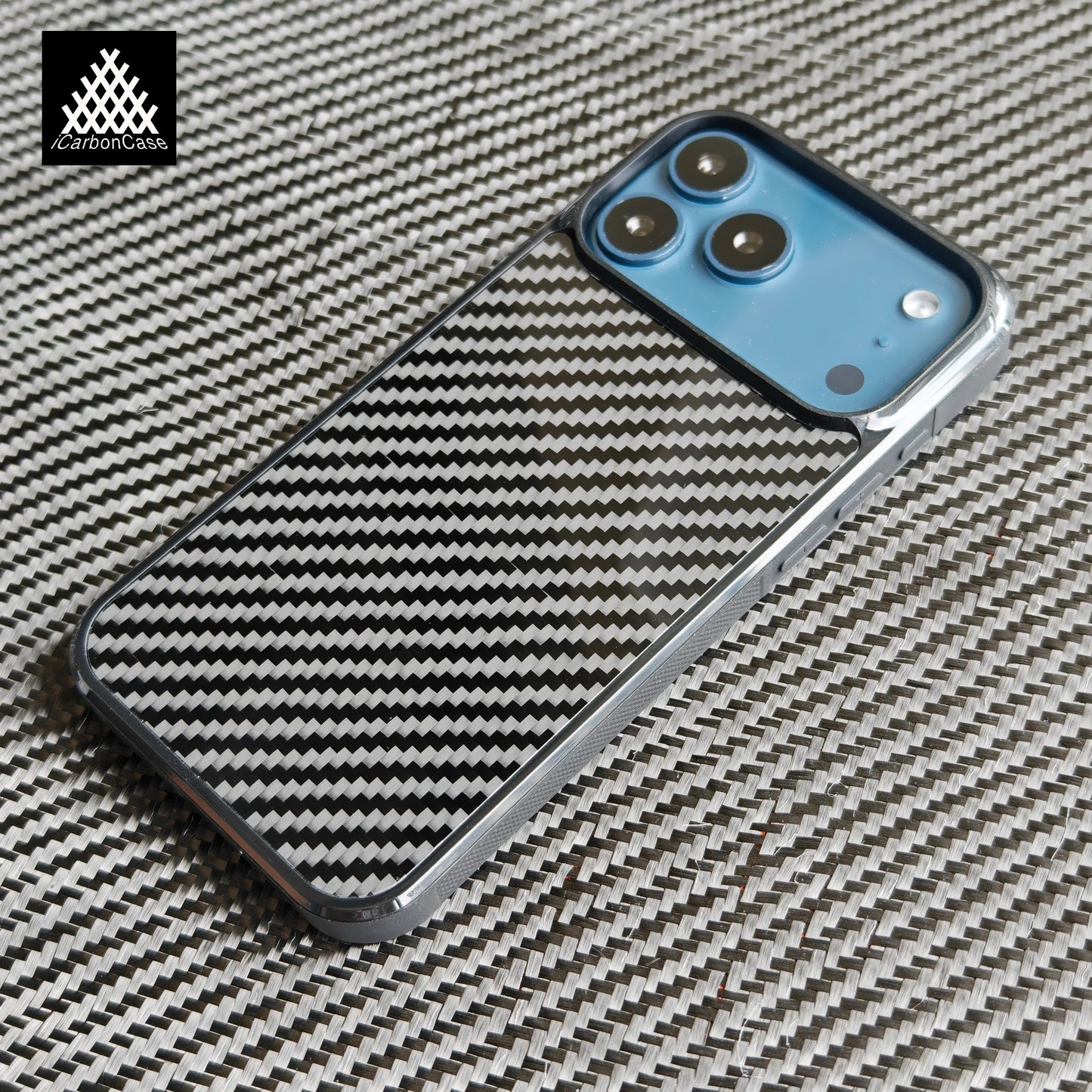 Magnetic Forged Glossy Carbon Fiber Case for New iPhone 17 /17 Air /17Pro /17 Pro Max Wireless Charging Back Cover with MagSafe