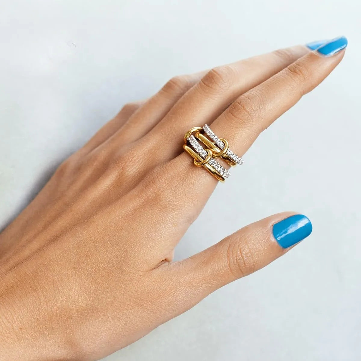 THOOBO! QuadLink Shine Ring — 4 Interlocking Bands, 18K Glow, Personalized Punk-Poetic Gift