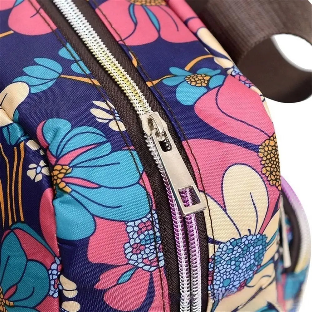 Jetsetter Glow — Trendy Large Capacity Women’s Weekender Travel & Gym Bag