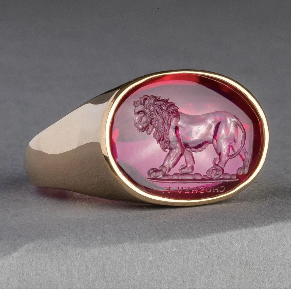 THOOBO! Lionheart Glow Ring — 18K Shine, Fierce Mood, Everyday Royalty (R0101)