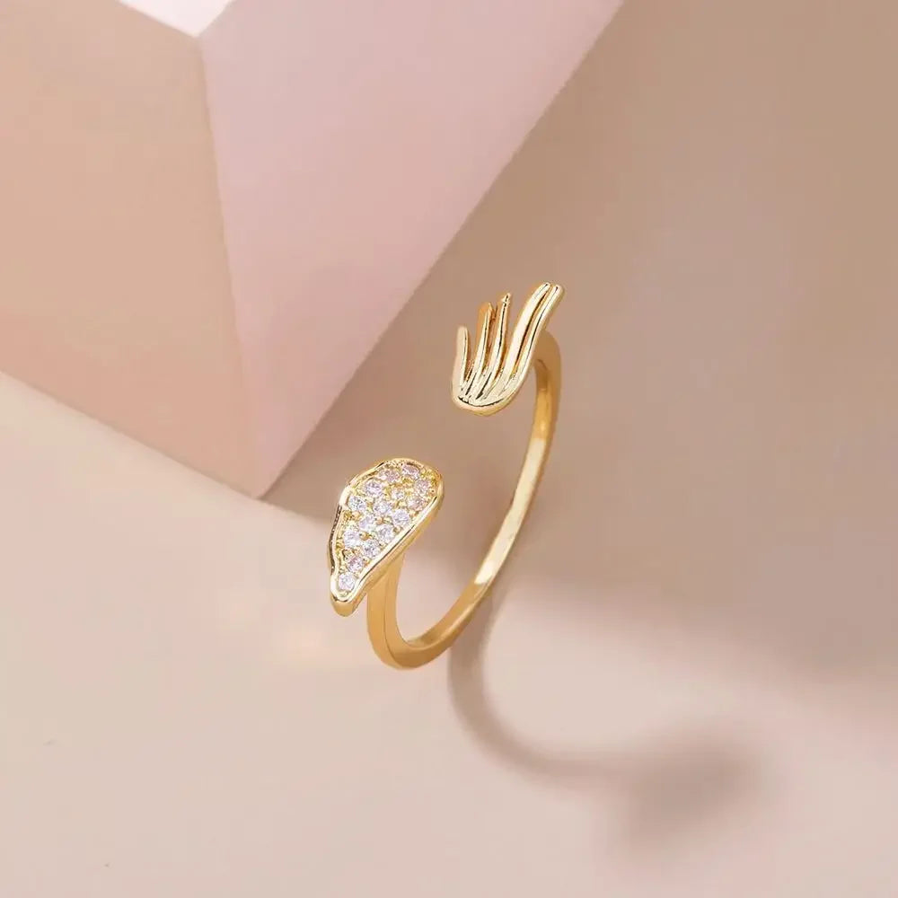 Lumé Curve Adjustable Zircon Ring — Effortless Sparkle for Every Kind of Day