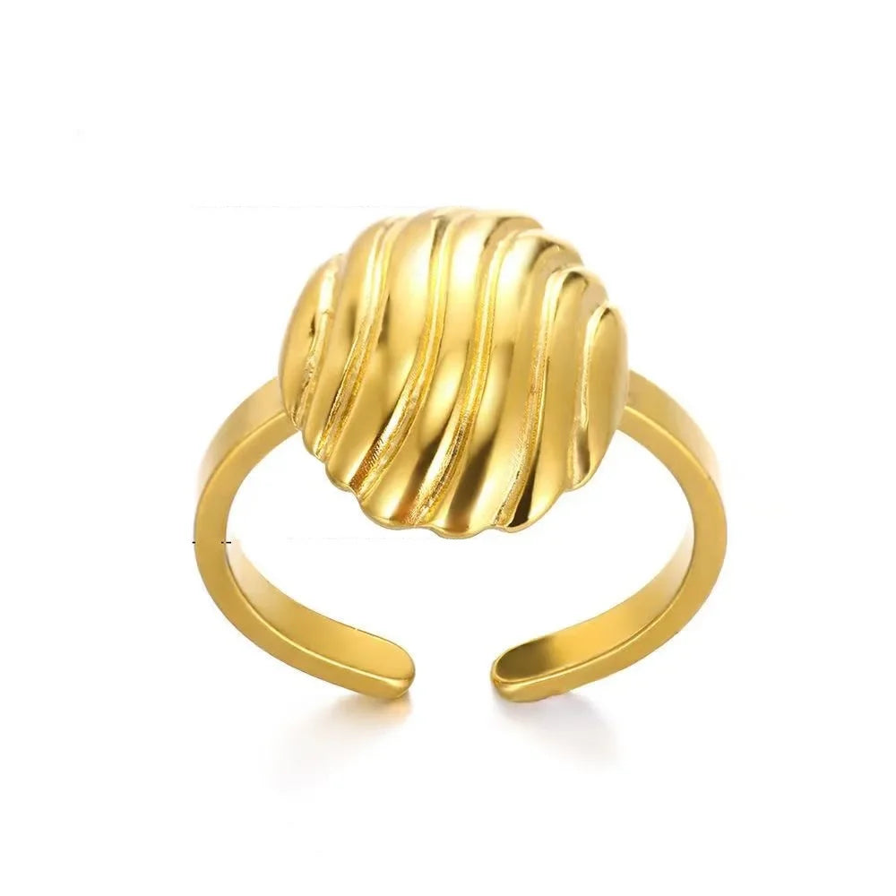 Lumé Curve Adjustable Zircon Ring — Effortless Sparkle for Every Kind of Day