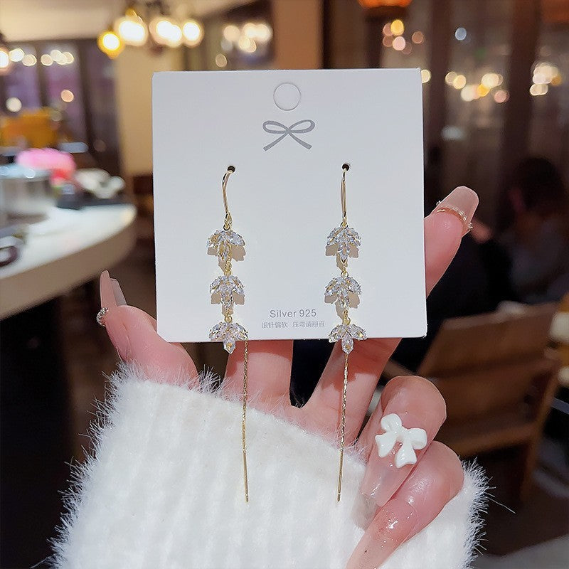 Light Luxury Pearl Earrings