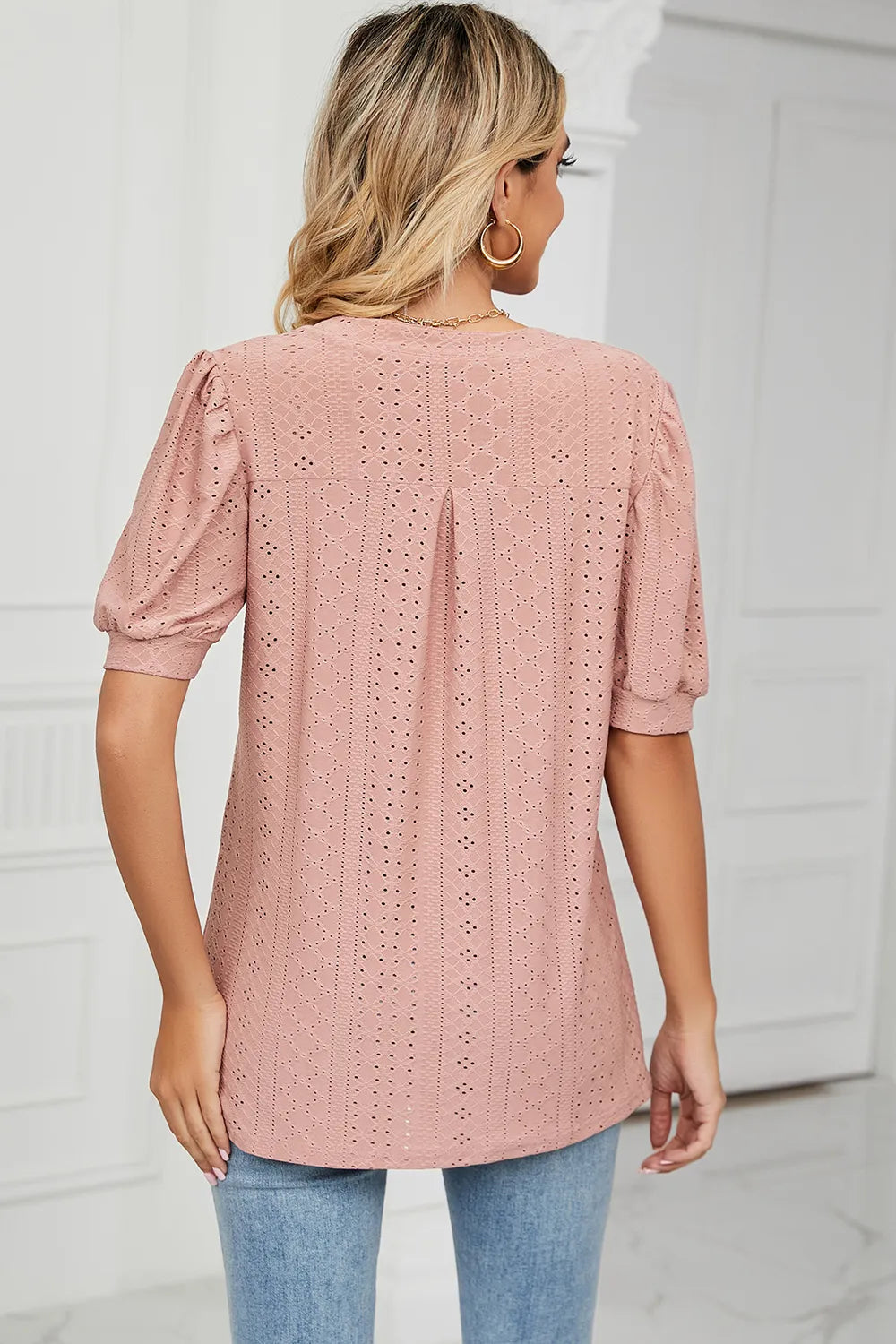 Casual V-neck solid color hollow bubble sleeve loose T-shirt top for women