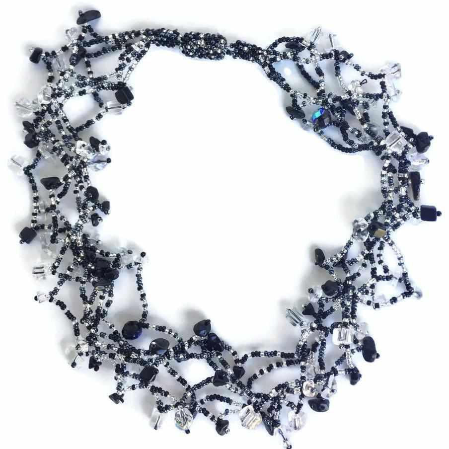 Luzy Beaded Necklace with Magnetic Closure - Guatemala